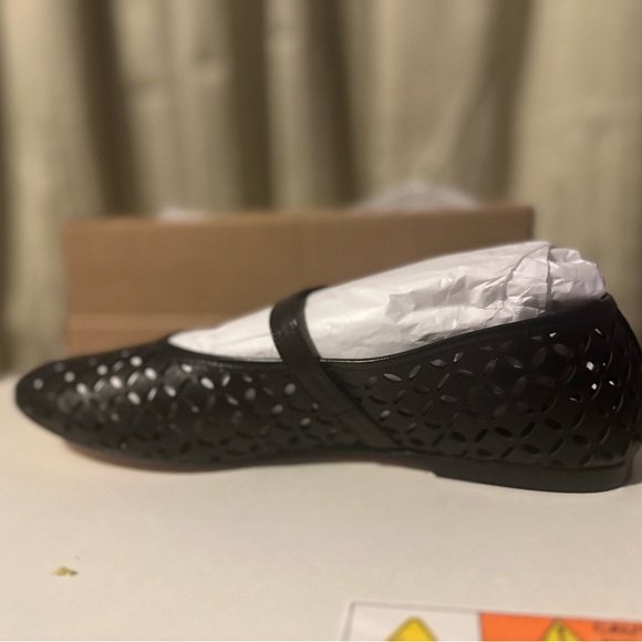 By Anthropologie Floral Cutout Flats - Picture 2 of 7